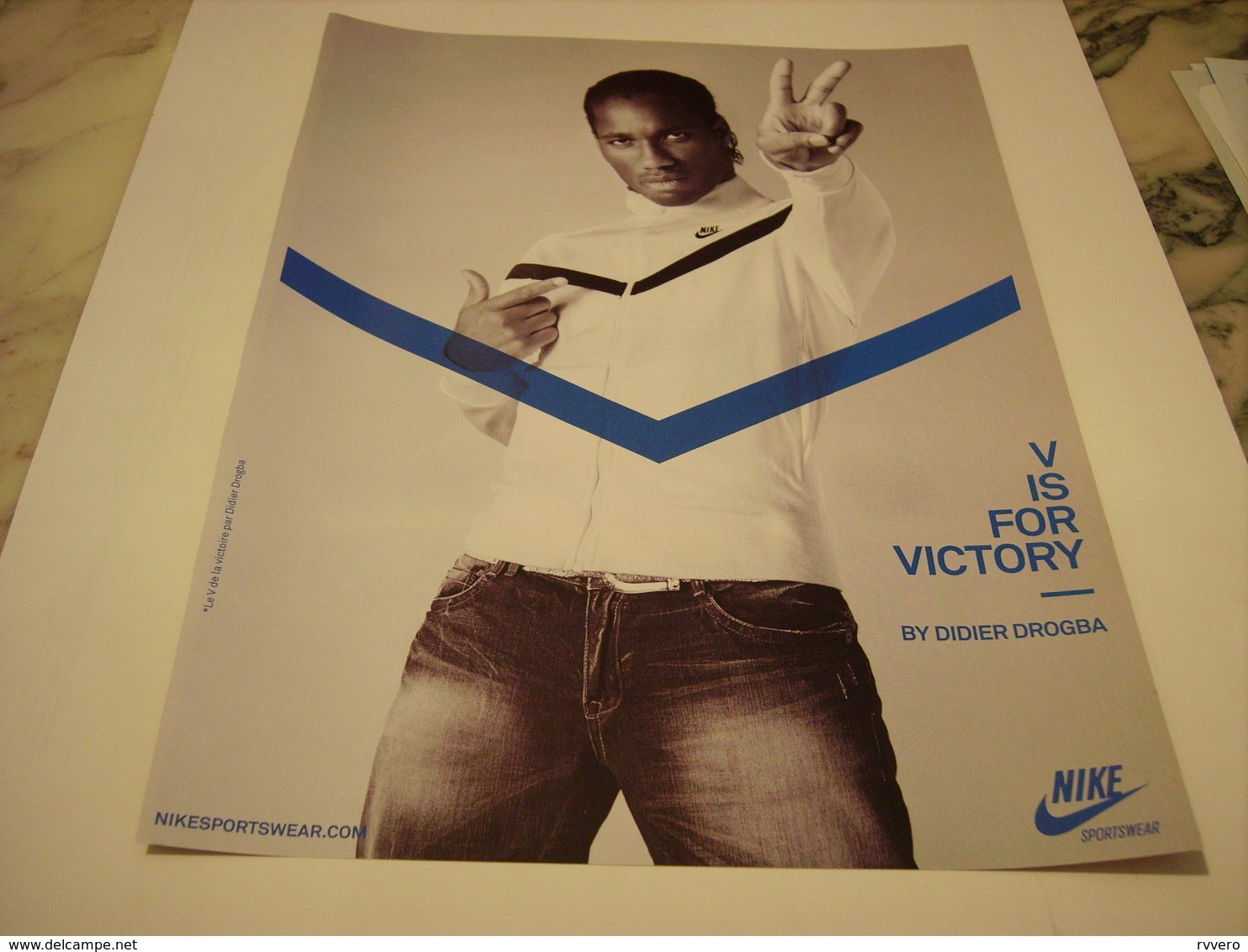 PUBLICITE  VETEMENT NIKE AVEC DIDIER DROGBA 2009 - Sonstige & Ohne Zuordnung