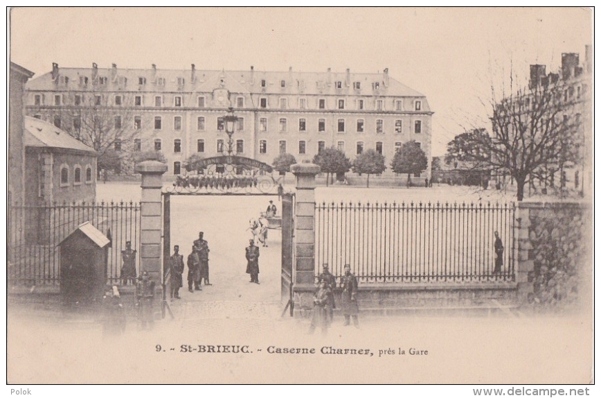 Bl - Cpa SAINT BRIEUC - Caserne Charner, Près De La Gare - Saint-Brieuc