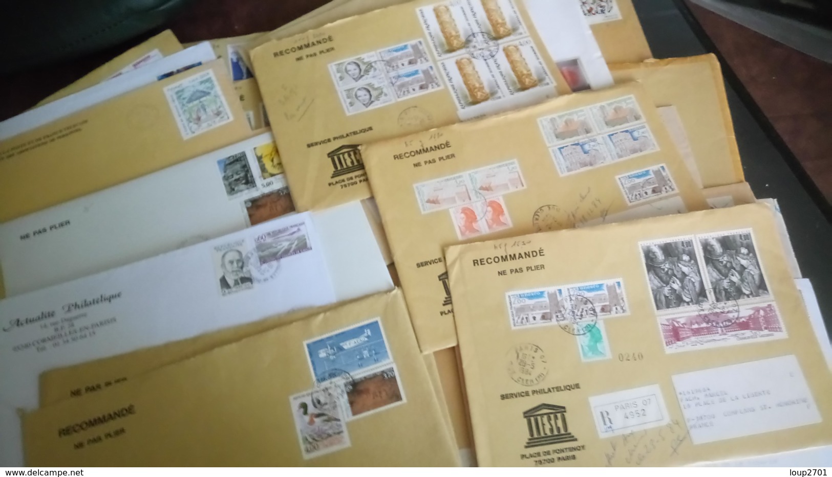 D400 CARTON LETTRES DOCS DE FRANCE A TRIER COTE++ DÉPART 10€ - Vrac (min 1000 Timbres)