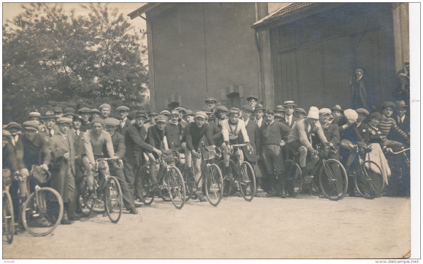 N72 - Carte Photo - CYCLISME - Départ D'une Course Cycliste Au Début Du Siècle - Cycling