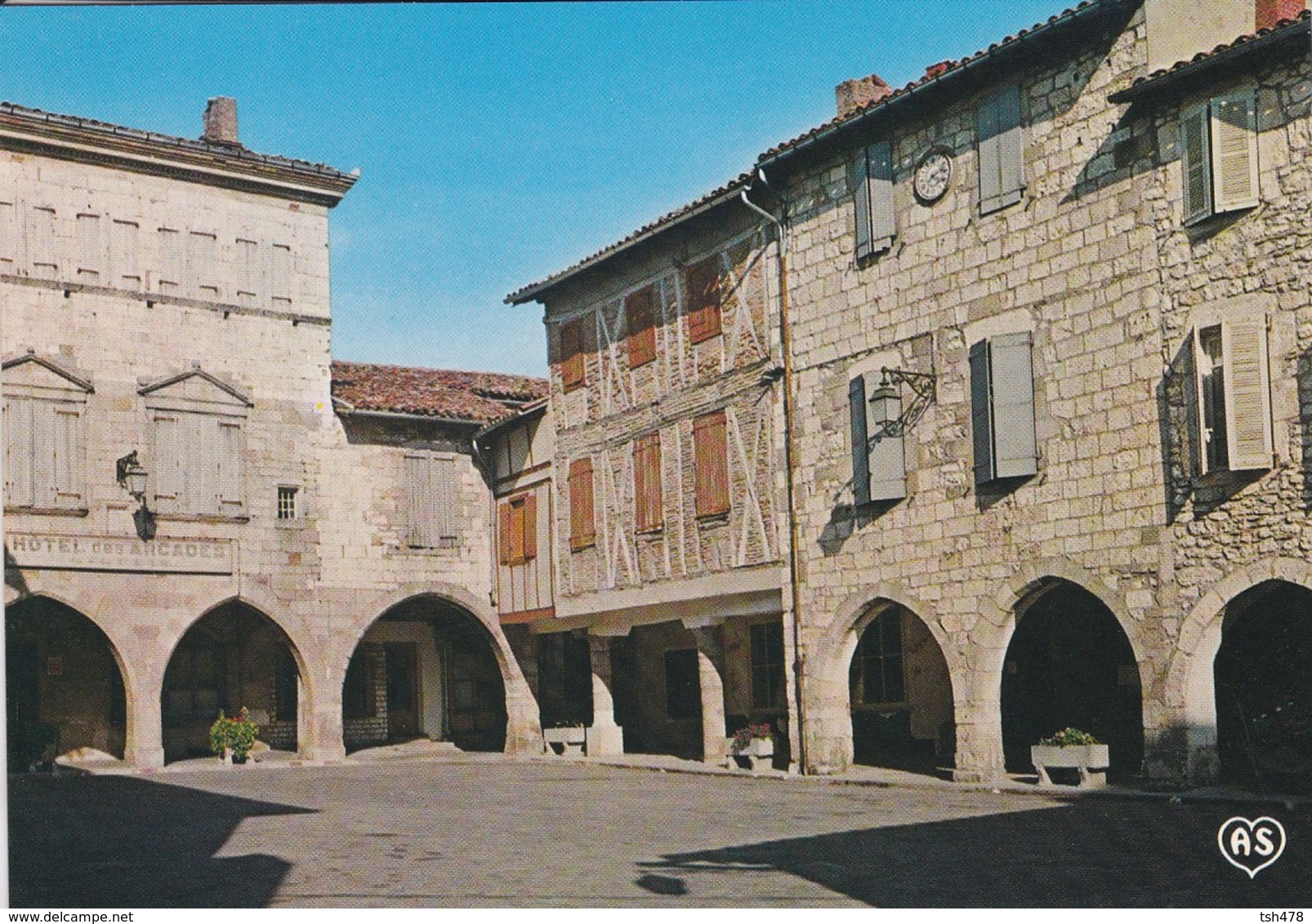 81----CASTELNAU DE MONTMIRAL--cité Médiévale--place De La Mairie--voir 2 Scans - Castelnau De Montmirail
