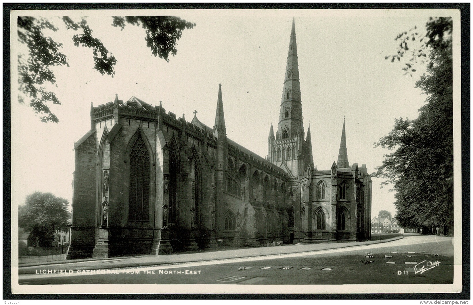 RB 1195 - Walter Scott Real Photo Postcard - Lichfield Cathedral - Staffordshire - Autres & Non Classés