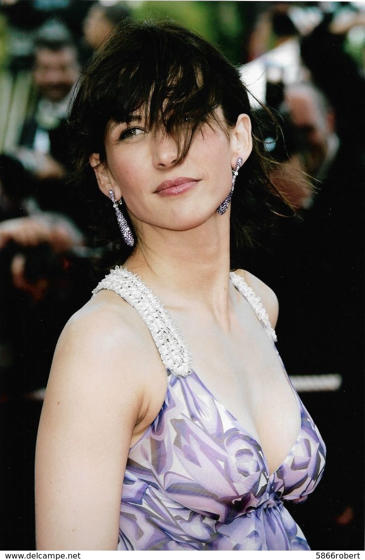 PHOTOS MAXI COULEUR DE PRESSE FORMAT 20CM/30CM : SOPHIE MARCEAU AU FESTIVAL DE CANNES EN 2006 - Célébrités