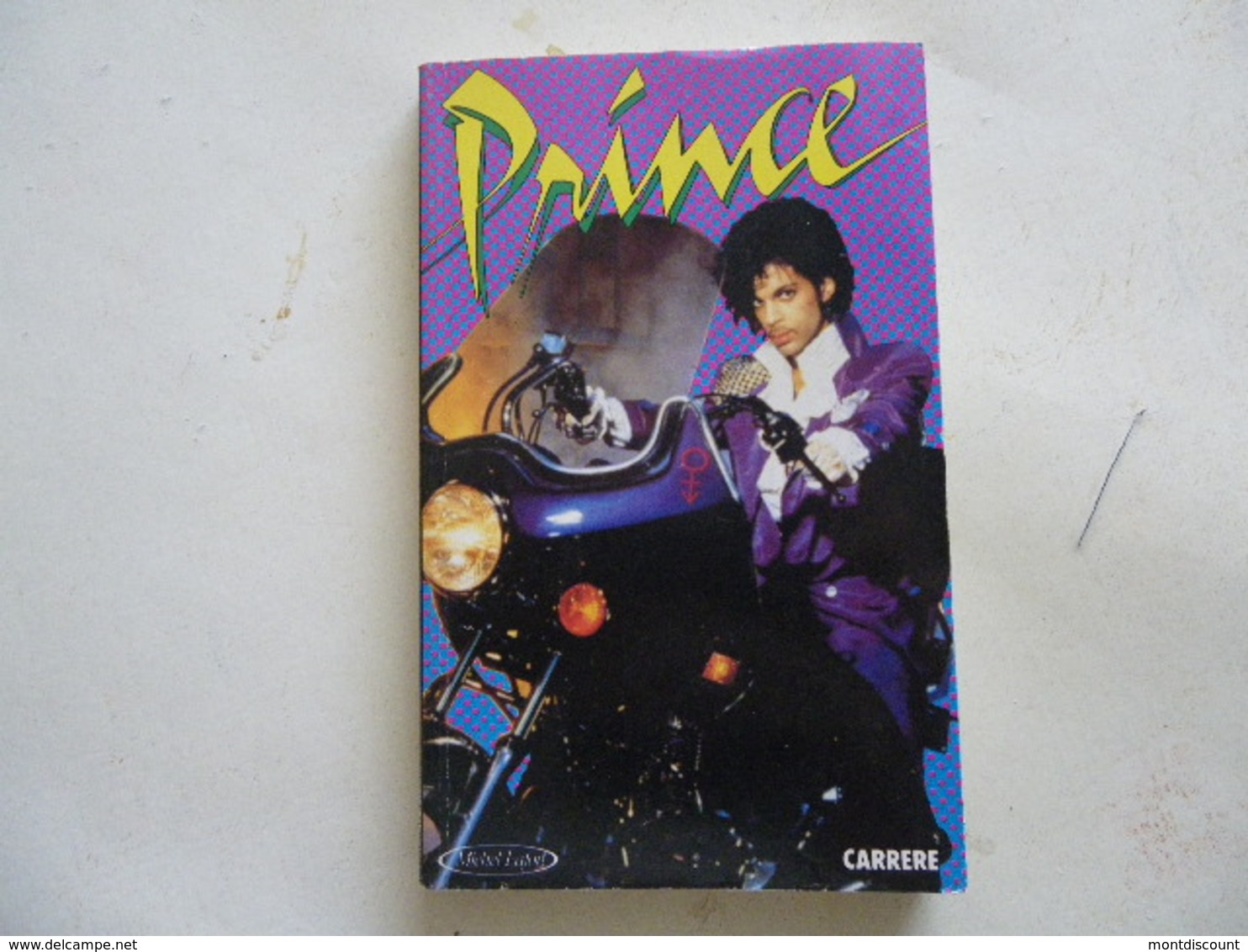 PRINCE LE CHANTEUR LIVRE VOIR PHOTO - Objets Dérivés