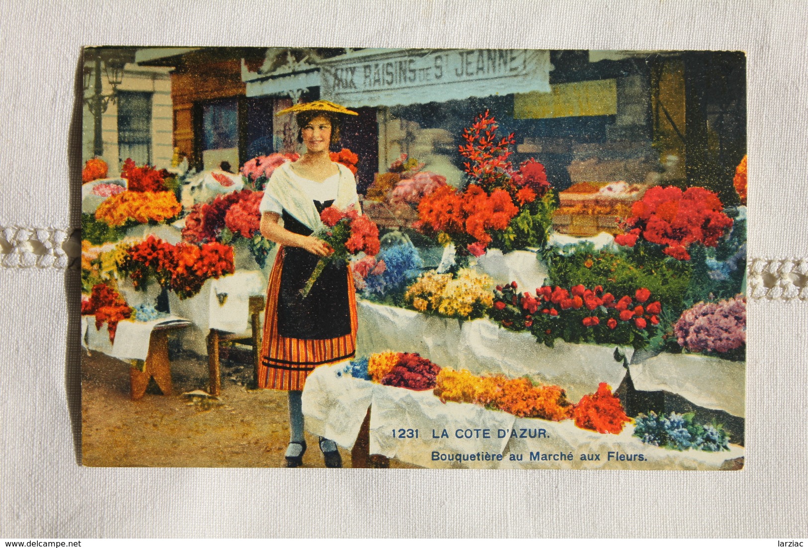 Carte Postale Ancienne Nice (06) Bouquetière Au Marché Aux Fleurs - Markets, Festivals