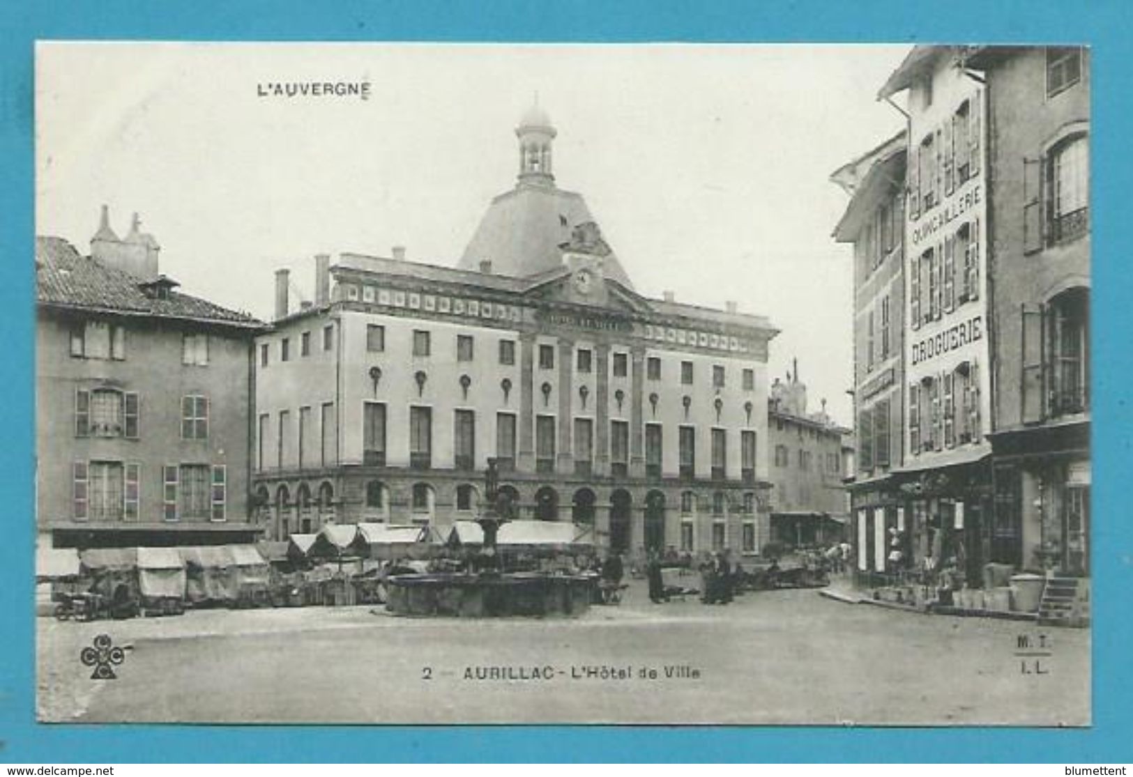 CPA  - Marché Place De L'Hôtel De Ville AURILLAC 15 - Aurillac