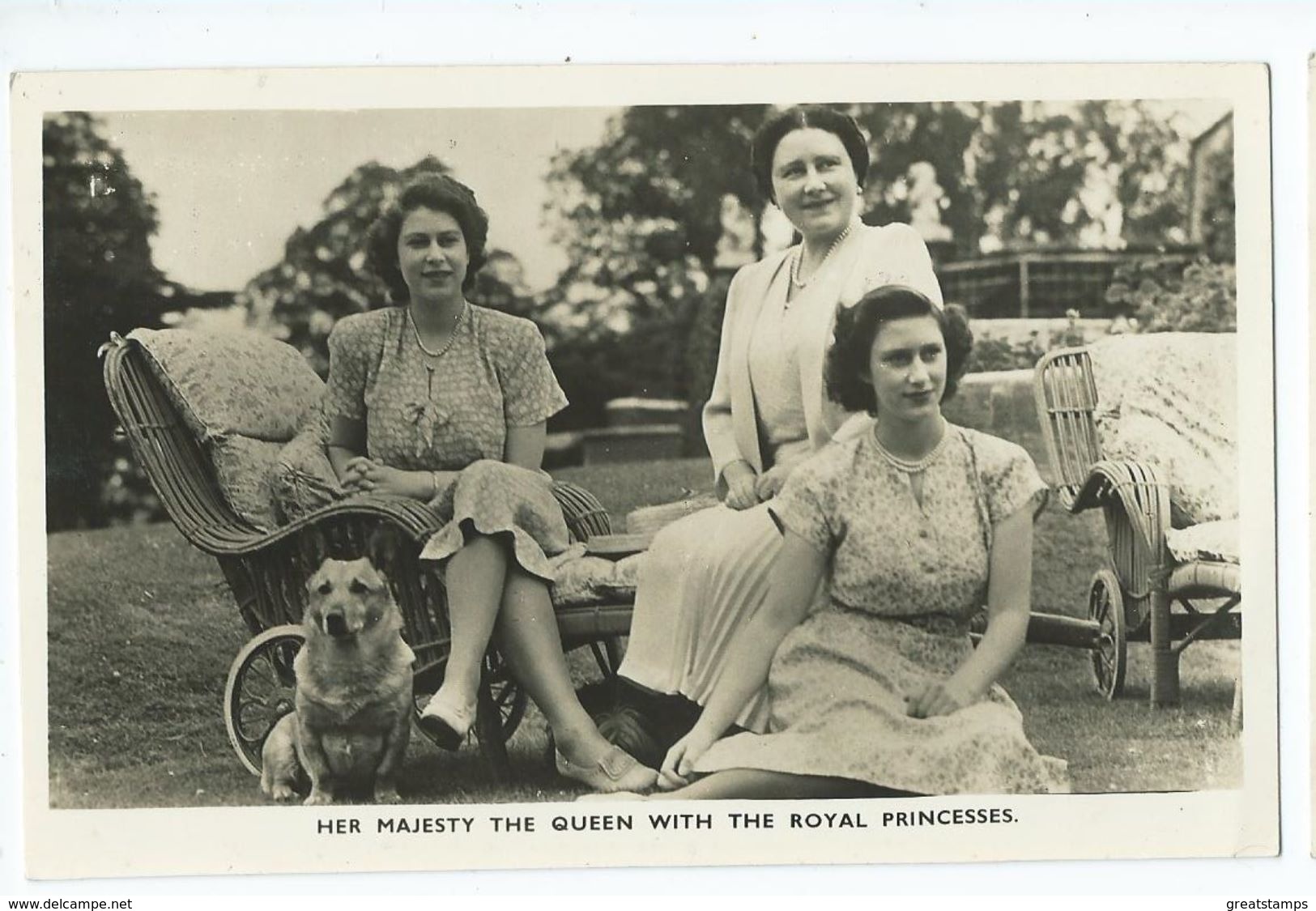 Postcard Royal Family Rp Her Magest The Queen With The Royal Princesses   Unused Photochrom - Familles Royales