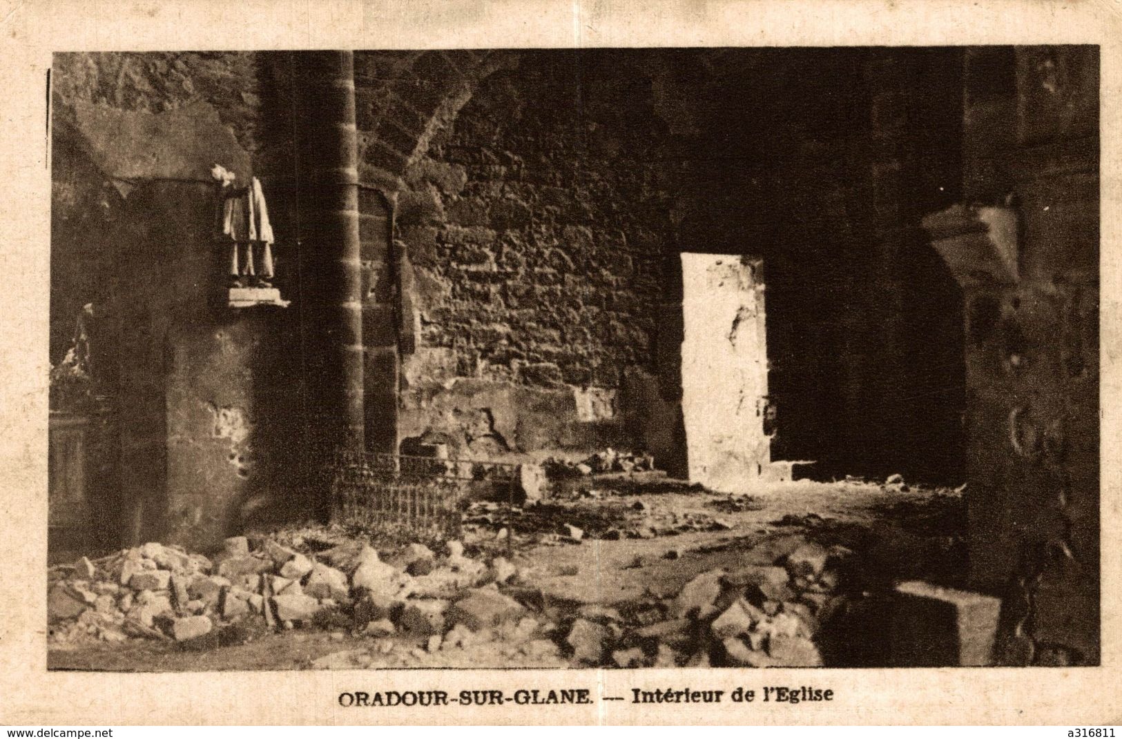 ORADOUR  SUR GLANE  INTERIEUR DE L EGLISE - Oradour Sur Glane