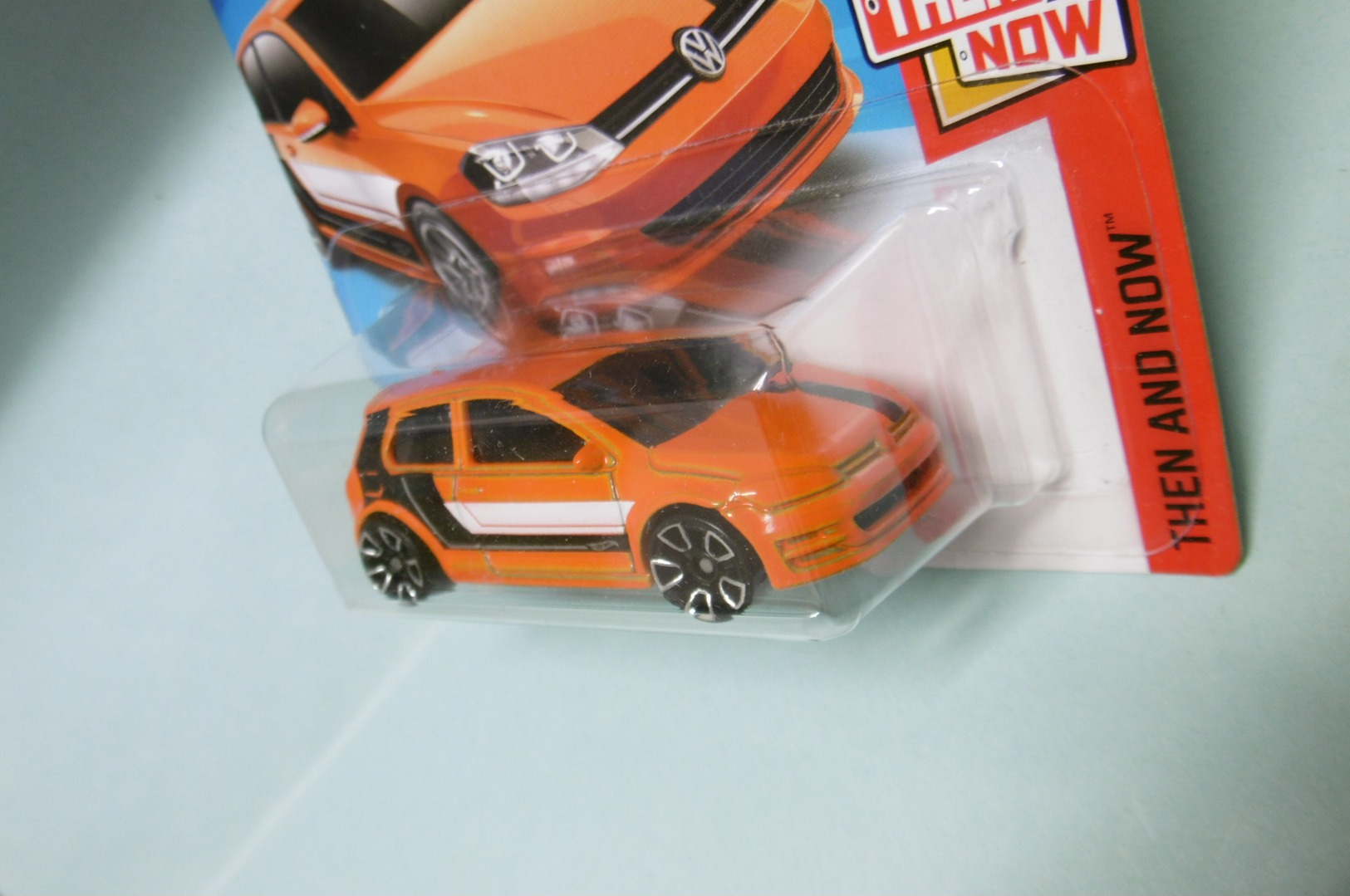 Hot Wheels - VW VOLKSWAGEN GOLF MK7 - 2018 Then And Now HOTWHEELS EU Short Card 1/64 - HotWheels