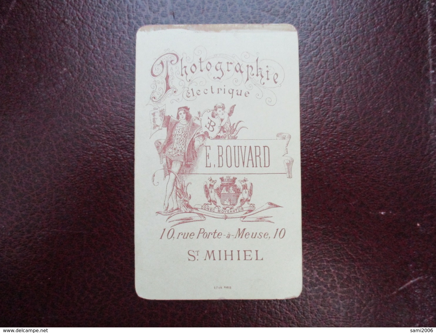 CDV PETITE FILLE SUR ROCHERS  PHOTOGRAPHE E.BOUVARD SAINT MIHIEL - Visiting Cards