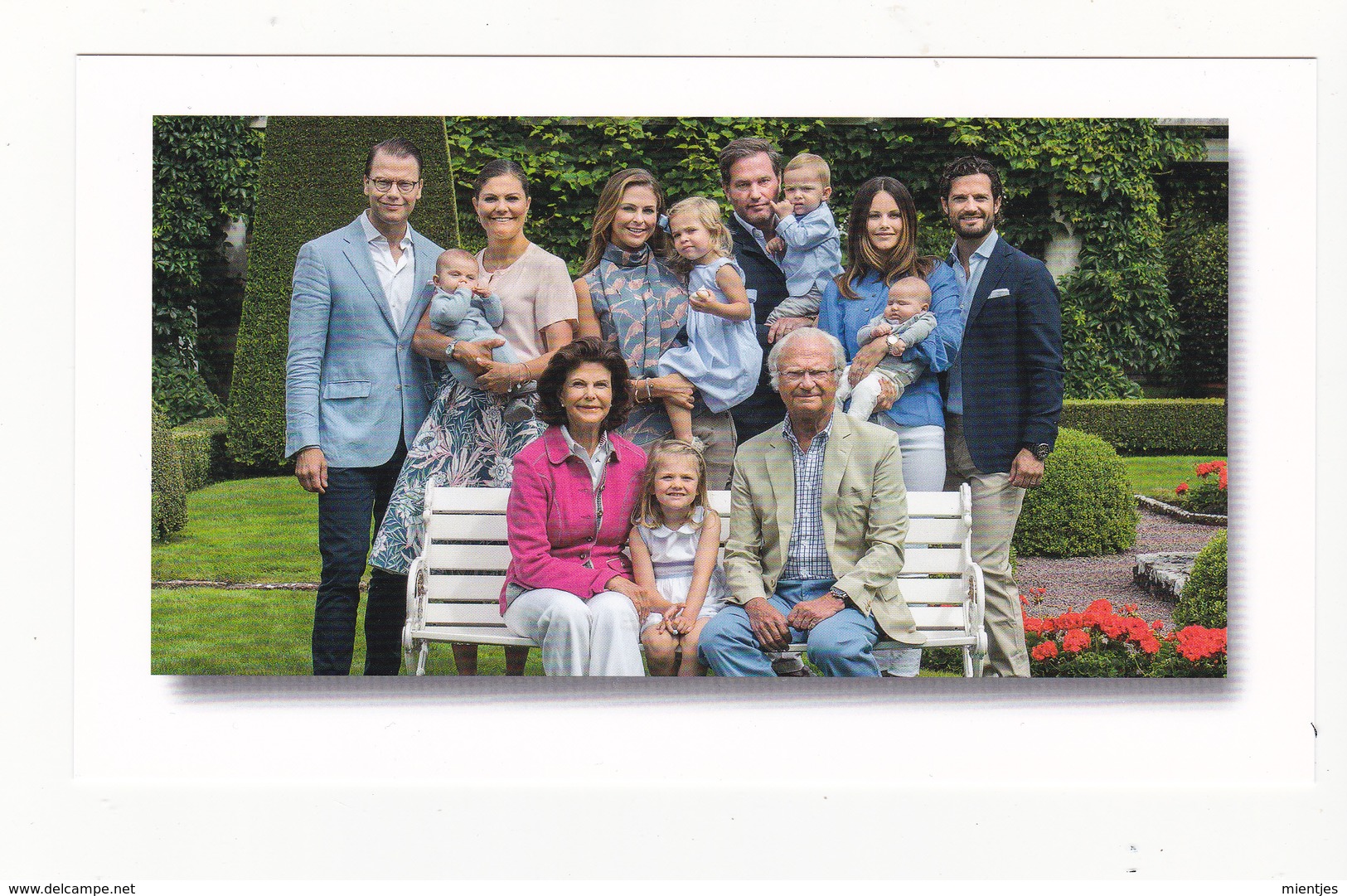 Royal Family Of Sweden Victoria Sofia Madeleine Silvia Estelle ( Groen 1 - Familles Royales