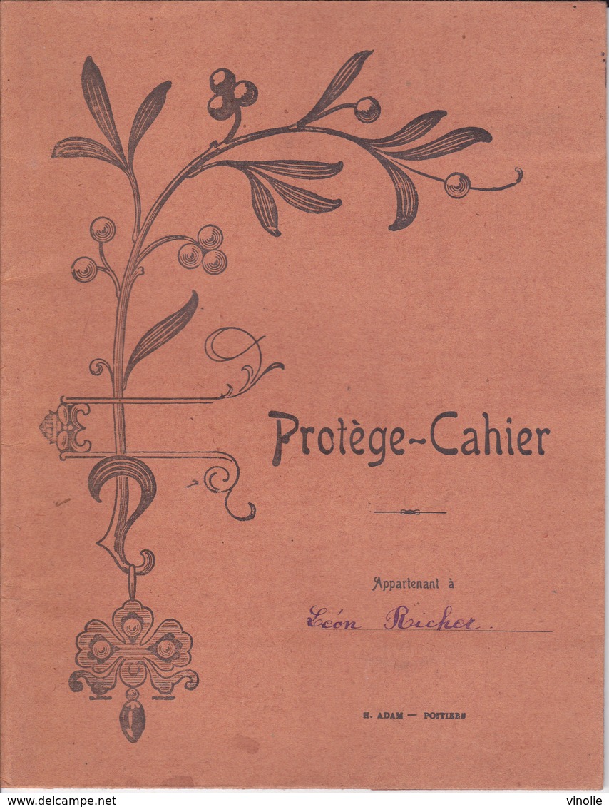 VP-GF.18-142 : PROTEGE-CAHIER.  OFFERT PAR H. ADAM. POITIERS. VIENNE. - Protège-cahiers