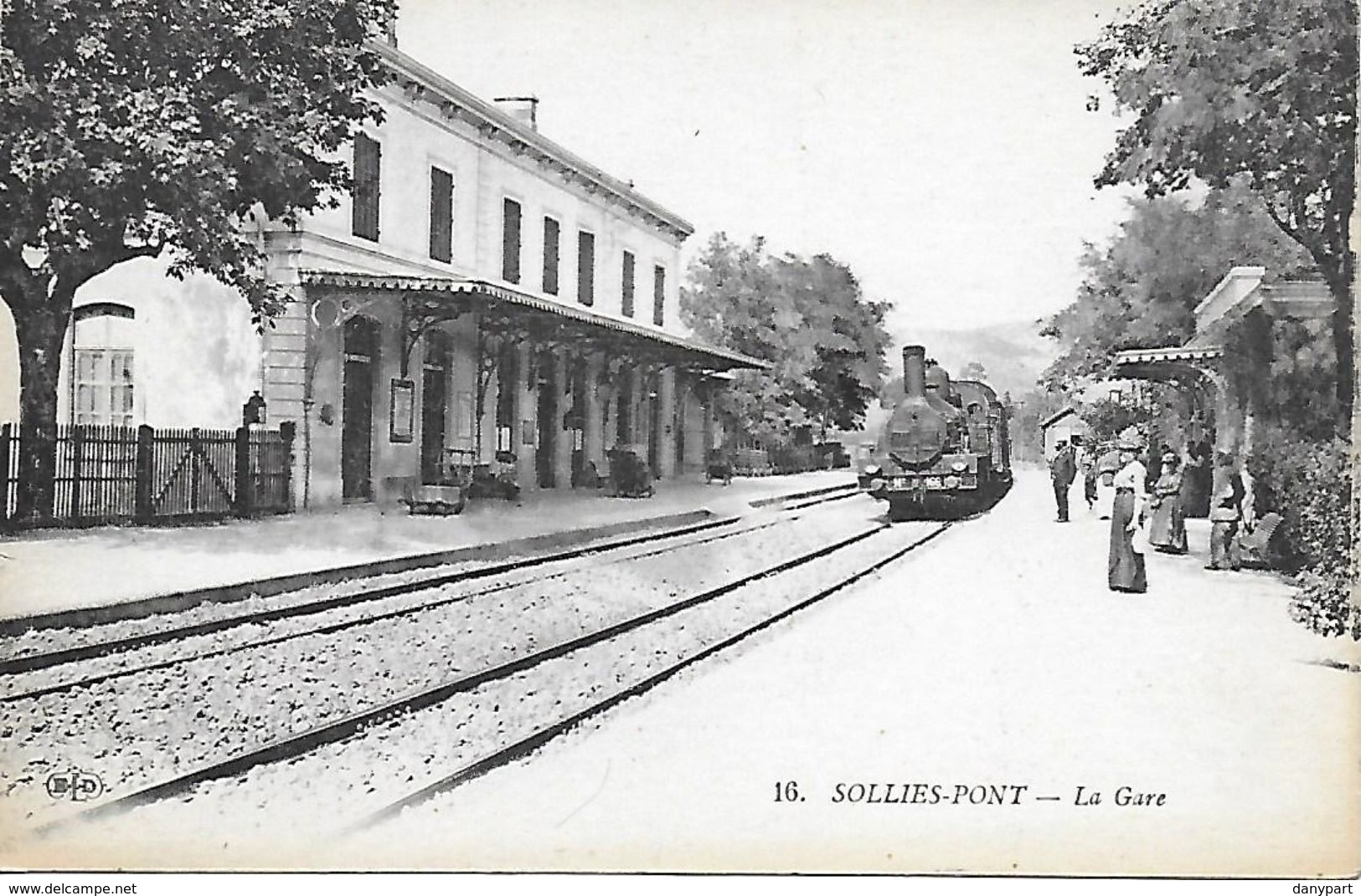 Solliès Pont - LA GARE -  TRES BELLE CARTE ANIMEE TRES BON ETAT EDIT. E.LE DELEY  Scan Recto Verso - Sollies Pont