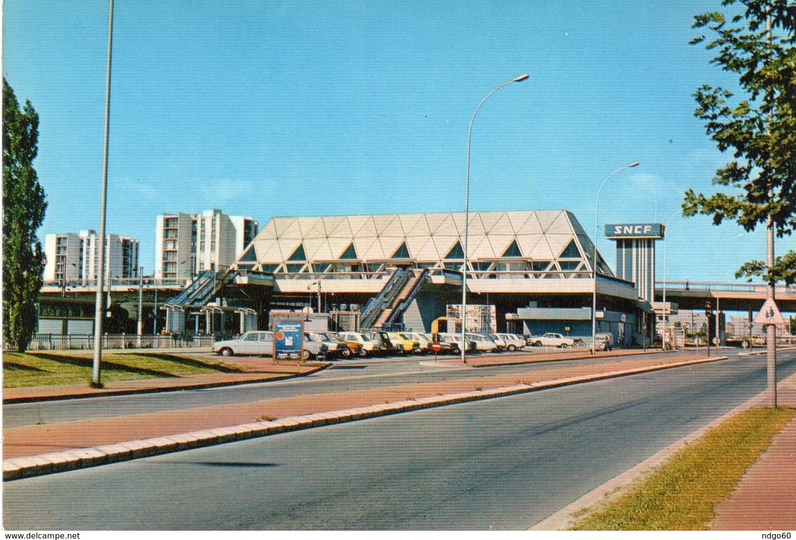 Argenteuil - La Gare De La Z.U.P - Argenteuil