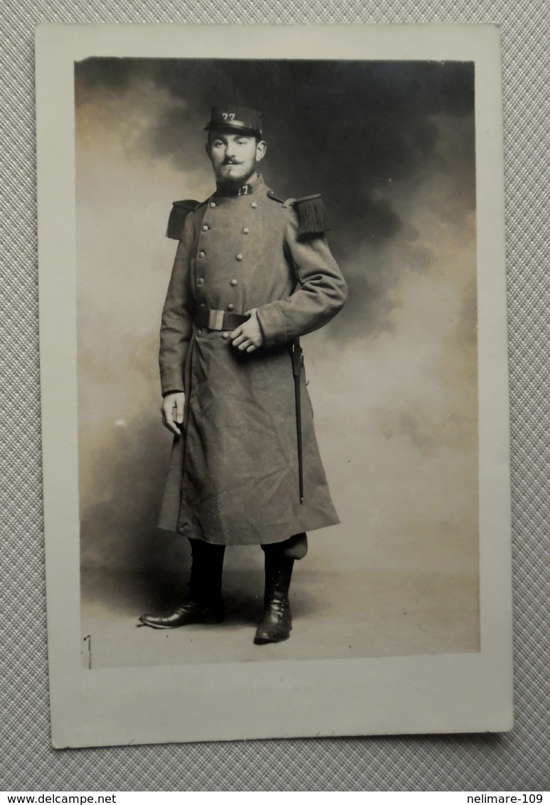 CPA CARTE PHOTO MILITARIA GUERRE 14-18 SOLDAT Du 77e REGIMENT INFANTERIE RI, Signée PAUL COUALLON (?) - Guerre 1914-18