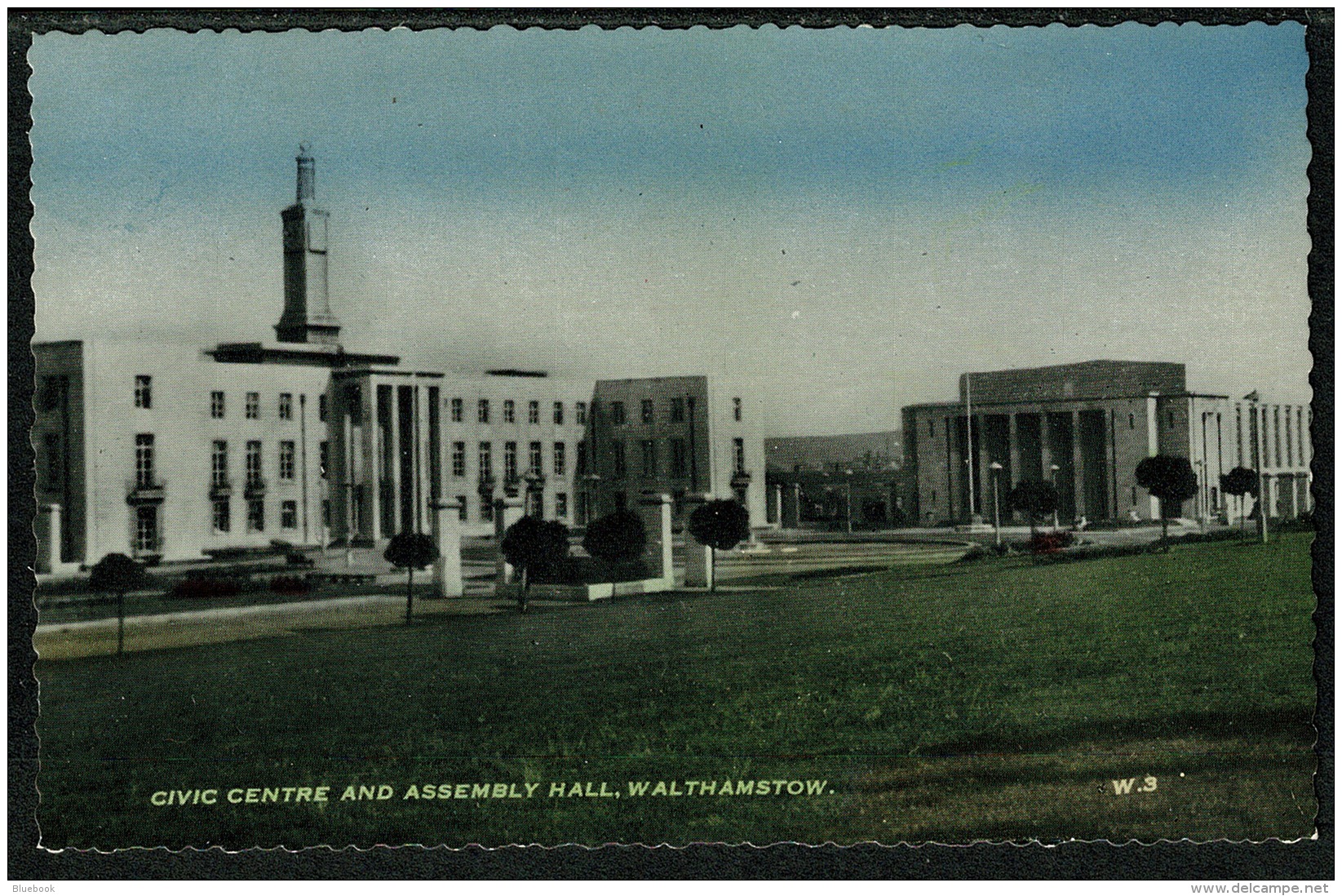 RB 1196 -  3 X Postcards Walthamstow London - Civic Centre Assembly Hall &amp; Lloyd Park - London Suburbs