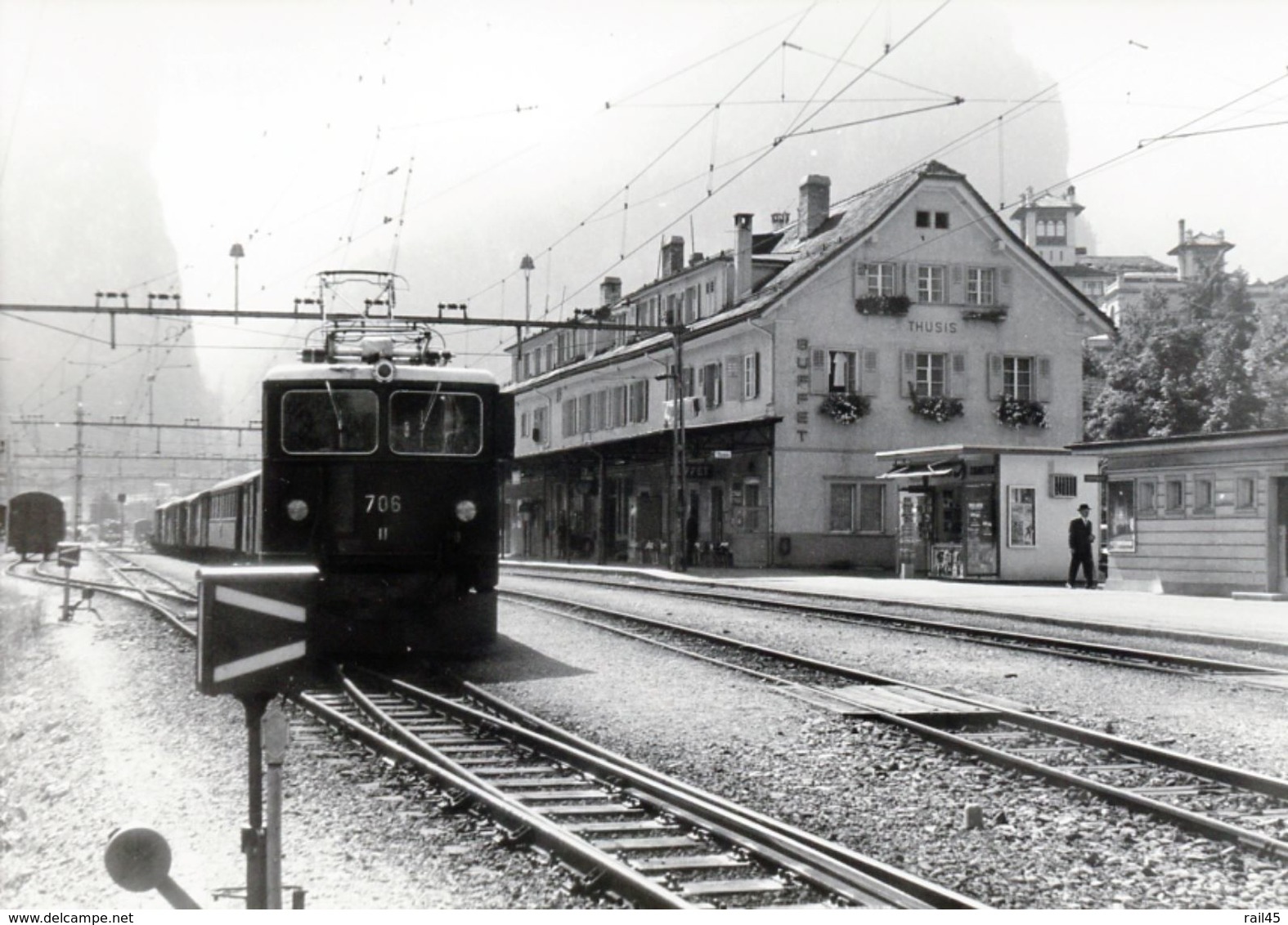 Thusis. Suisse. Chemins De Fer Rhétiques. Cliché Jacques Bazin. 16-09-1971 - Trains