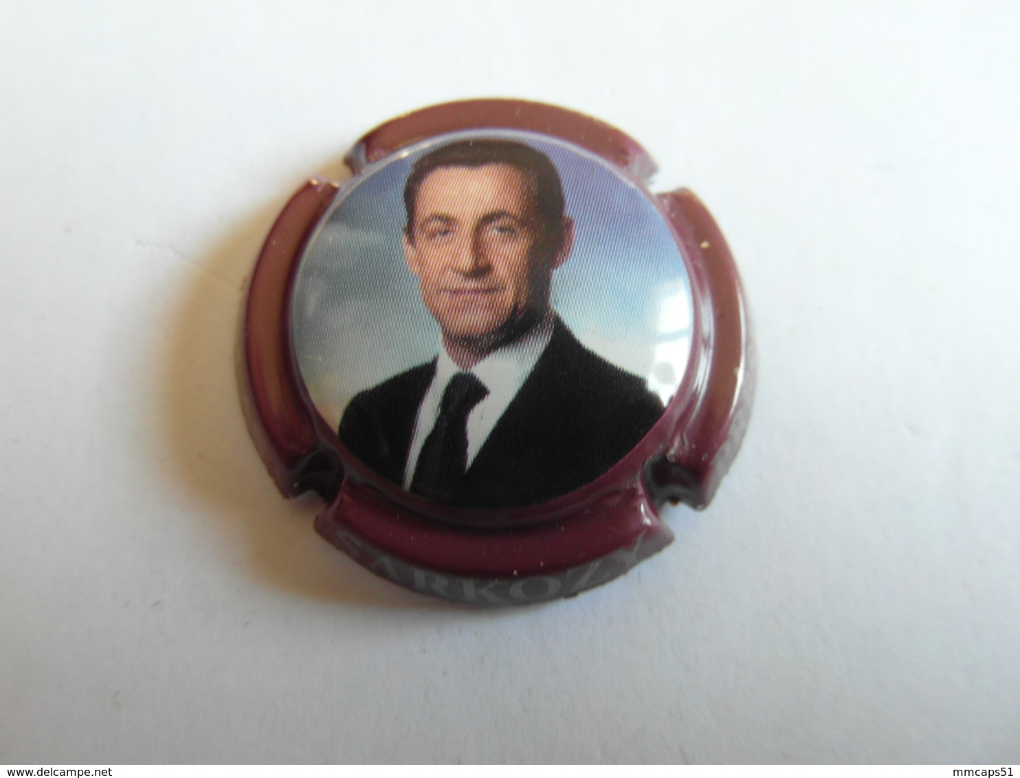 Pierre MIGNON 49i Cuvée Sarkozy   Contour  Prune . Capsule De Champagne - Mignon, Pierre