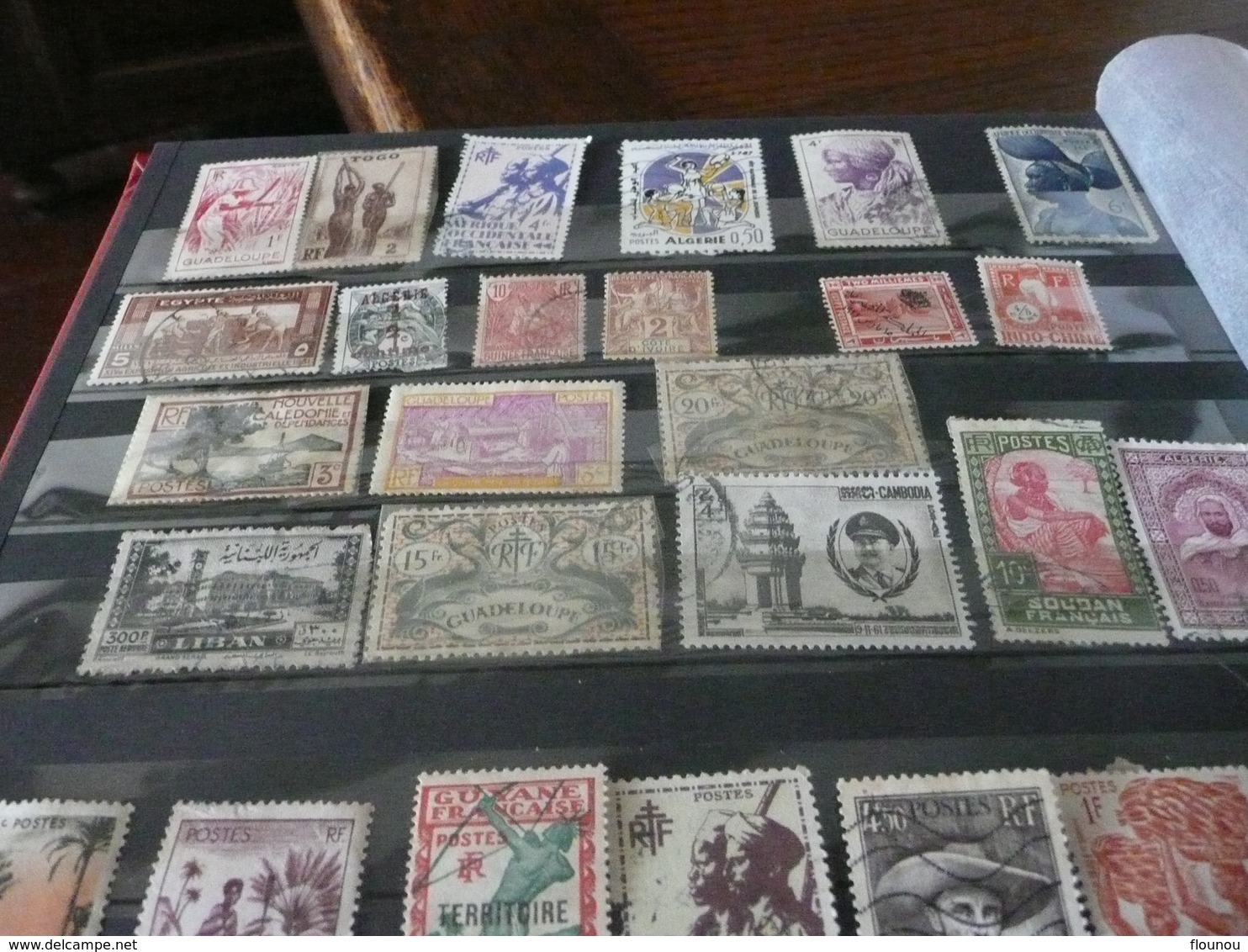 CLASSEUR DE TIMBRES DES EX COLONIES PLUS EGYPTE