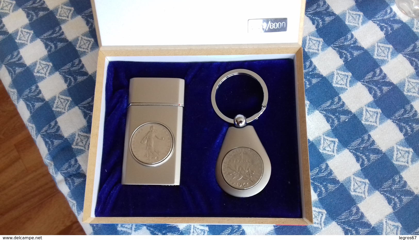 COFFRET NUMISMATE BRIQUET ET PORTE CLES 1 FRANC - N° 191/6000 - Autres & Non Classés