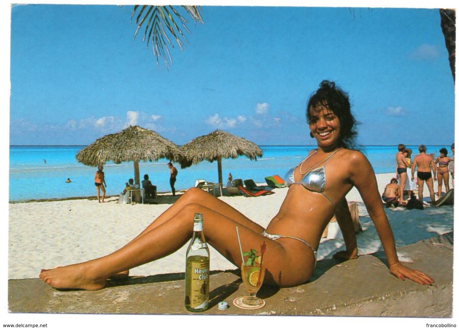 CUBA - VARADERO BEACH AT THE INTERNATIONAL HOTEL - PIN UP/BELLE FEMME / BIKINI WOMAN ON THE BEACH / THEMATIC STAMP-TRAIN - Cuba