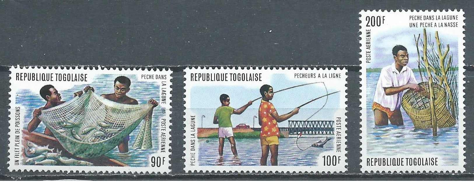 Togo Poste Aérienne YT N°226/2528 Pêche Dans La Lagune Neuf ** - Togo (1960-...)