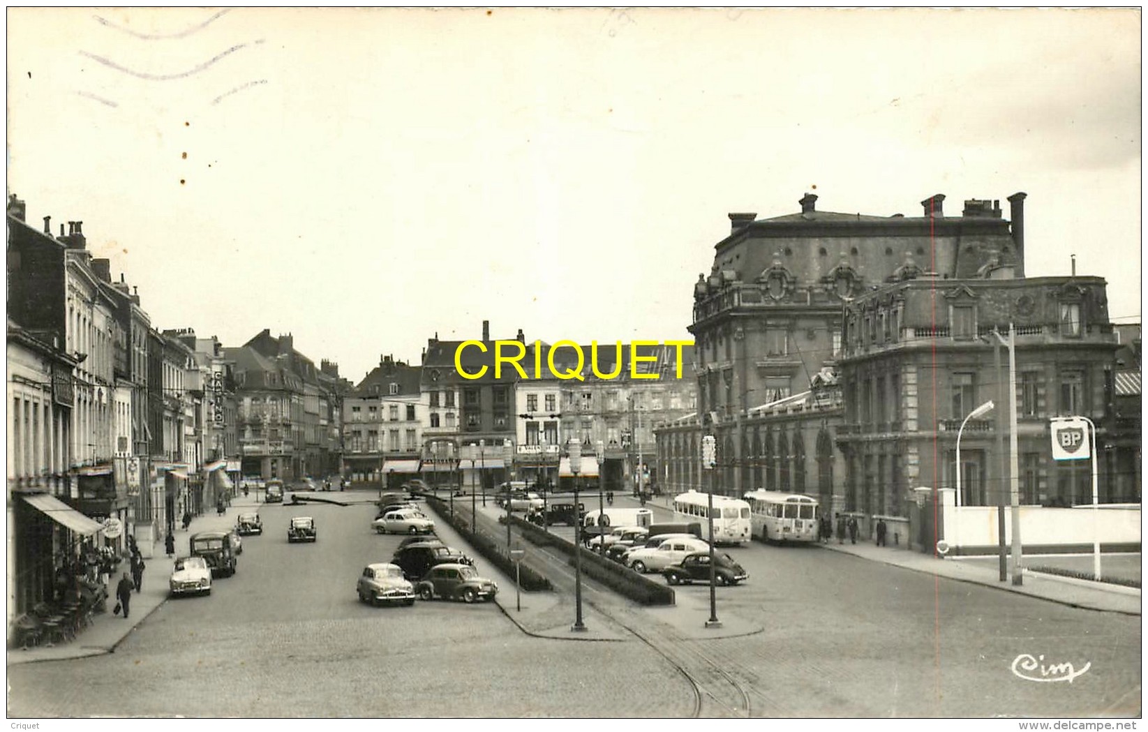 59 Roubaix, Place De La Liberté, Vieux Autocars.... - Roubaix