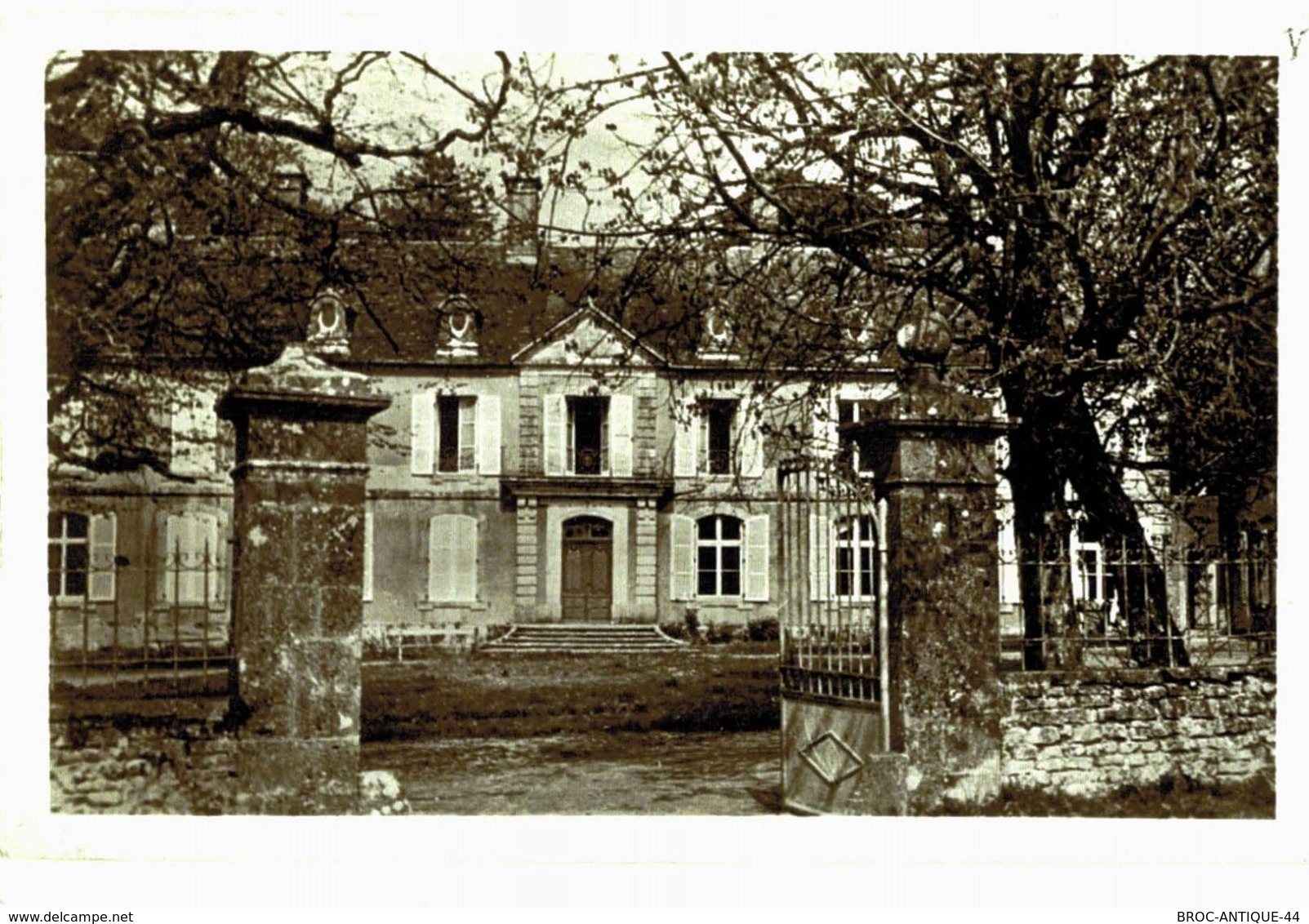 CPA N°19804 - CARTE PHOTO VILLA CHATEAU A LOCALISER ? - Zu Identifizieren