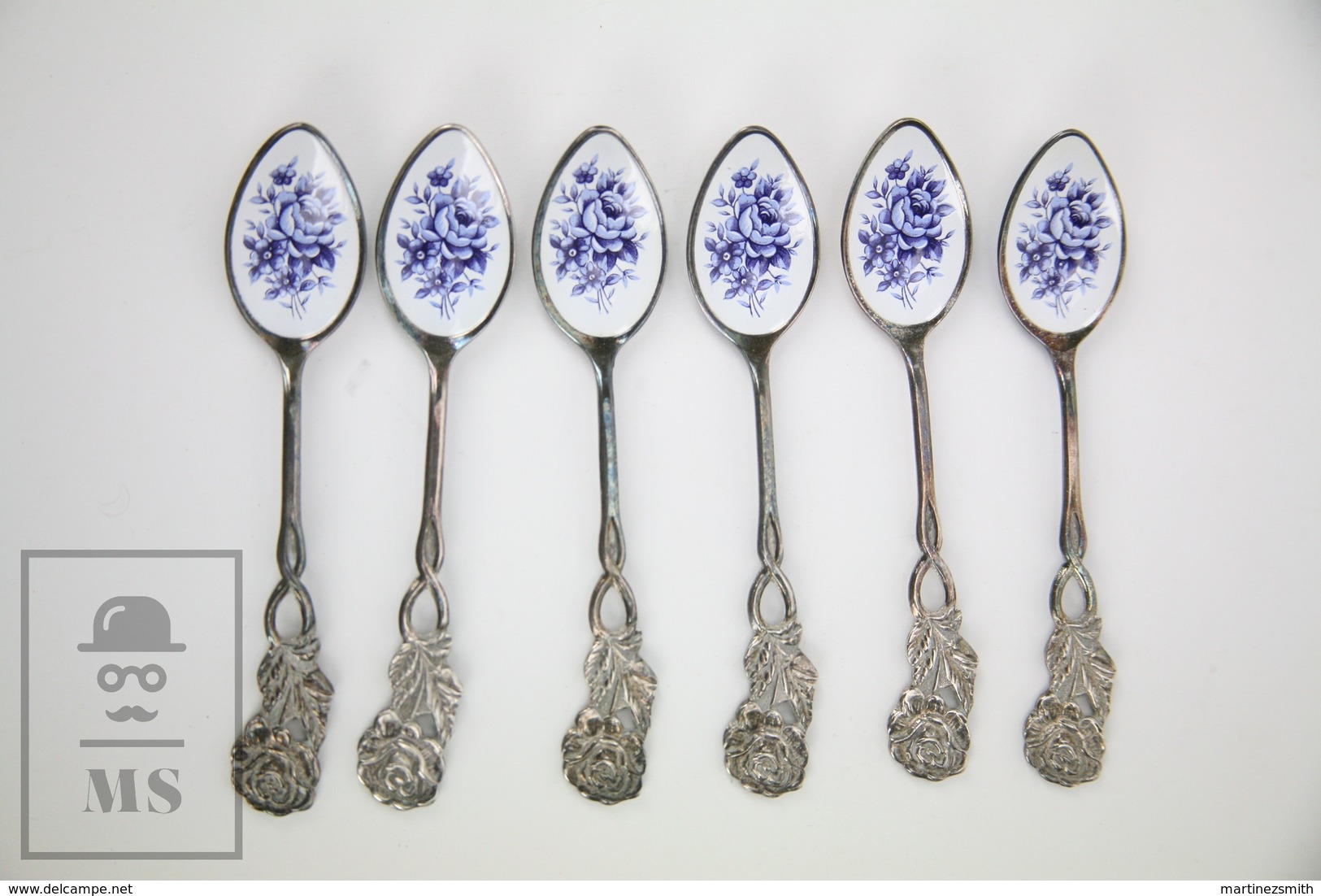 Vintage Set Of 6 Souvenir Silver Colour Spoons - Roses Details - Otros & Sin Clasificación