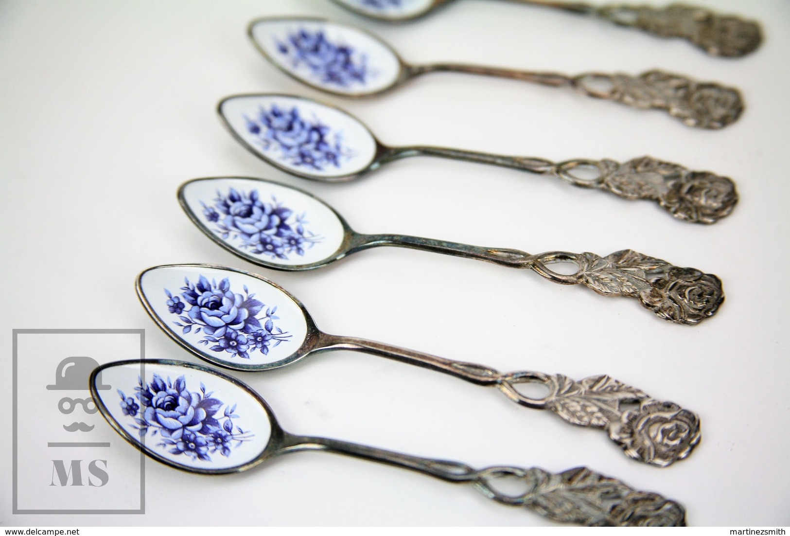 Vintage Set Of 6 Souvenir Silver Colour Spoons - Roses Details - Otros & Sin Clasificación