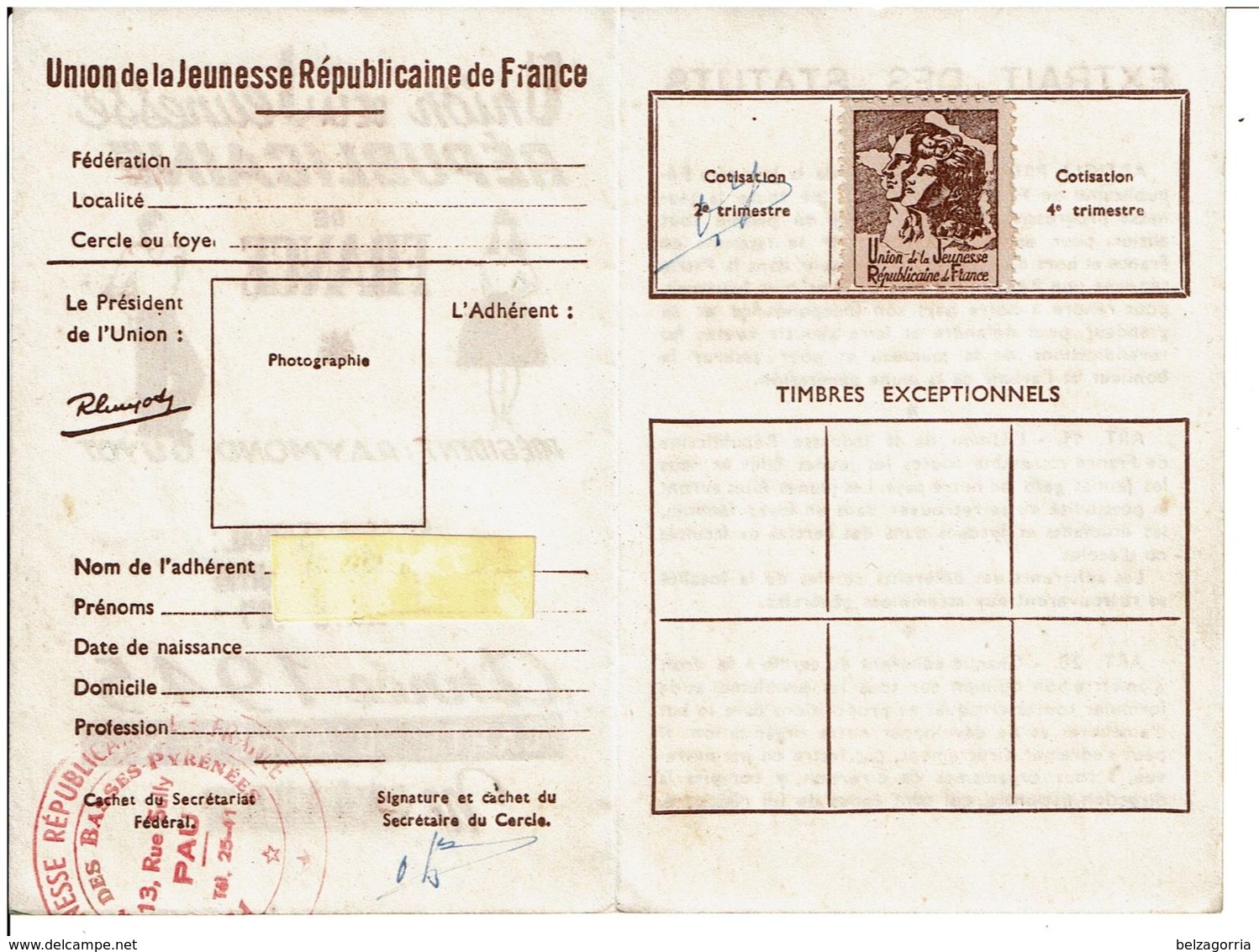 UNION De La JEUNESSE REPUBLICAINE De FRANCE CARTE D' ADHERENT Année 1945 Section PAU ( Pas Courant ) - Historical Documents