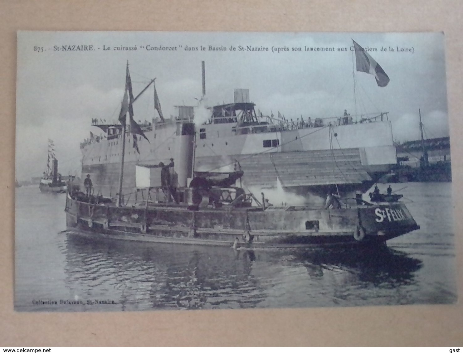 44   SAINT  NAZAIRE   LE  CUIRASSE  CONDORCET  DANS LE BASSIN  DE ST NAZAIRE  APRES  SON LANCEMENT  AUX  CHANTIER DE  LA - Saint Nazaire