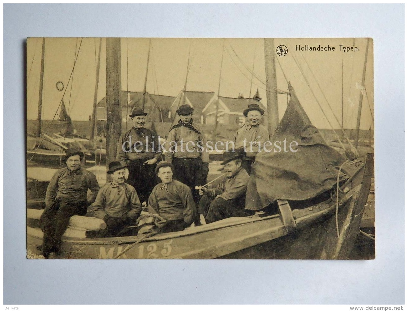 OLANDA HOLLAND Hollandsche Typen Boat Ship Fisherman AK Old Postcard - Marken