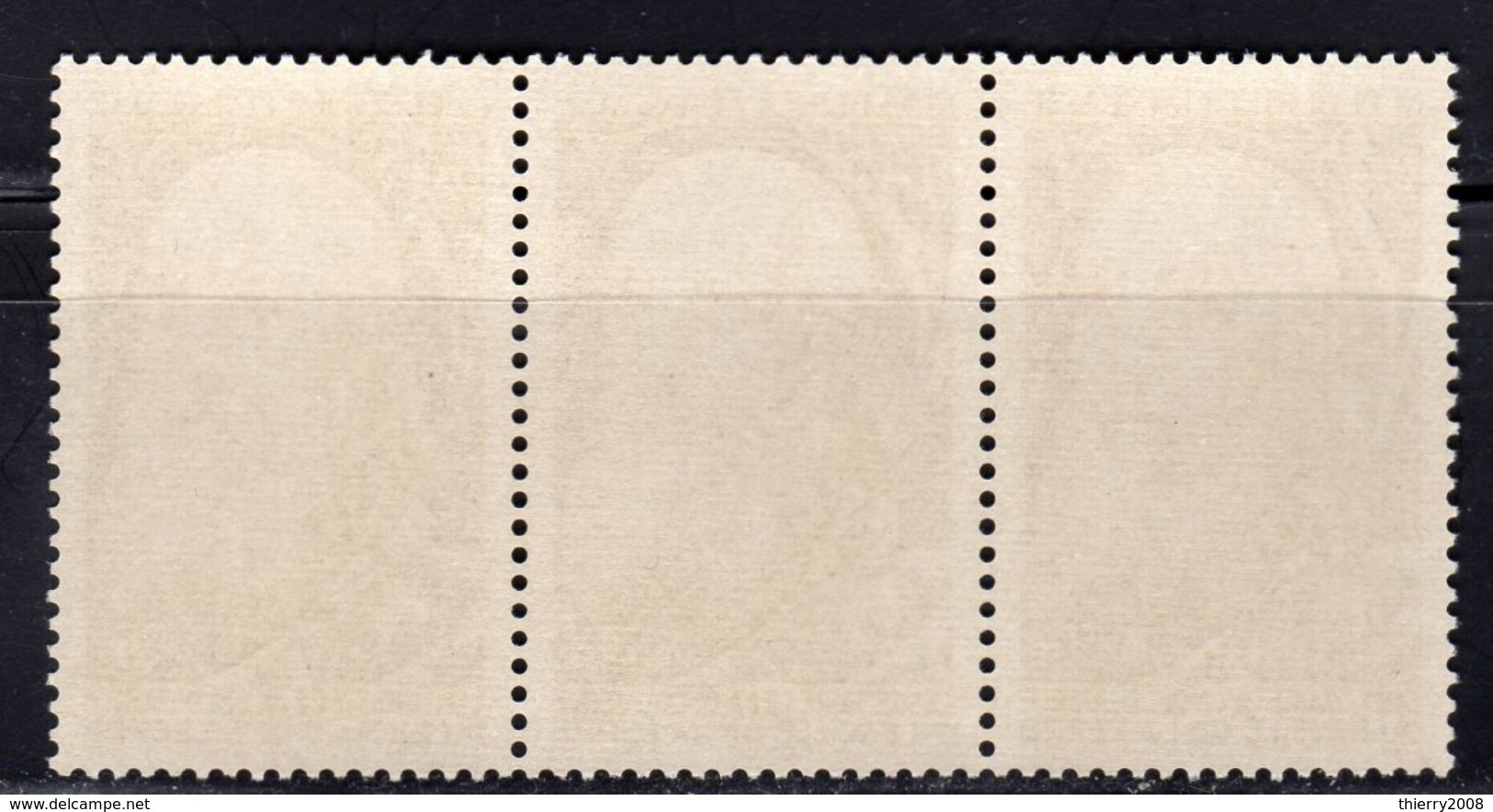 Belle Variété De Couleur Sur N° 1767 Neuf ** En Bande De 3  TTB - Storia Postale