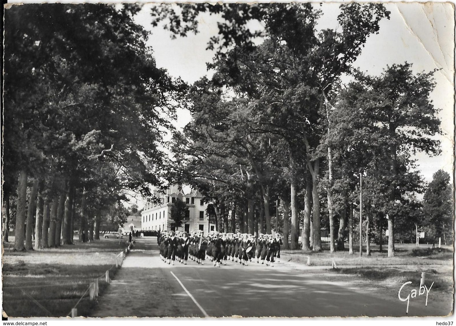 Centre De Formation Maritime De Pont-Rean - Défilé De La Musique Du C.F.M Dans L'Allée Du Château - Autres & Non Classés