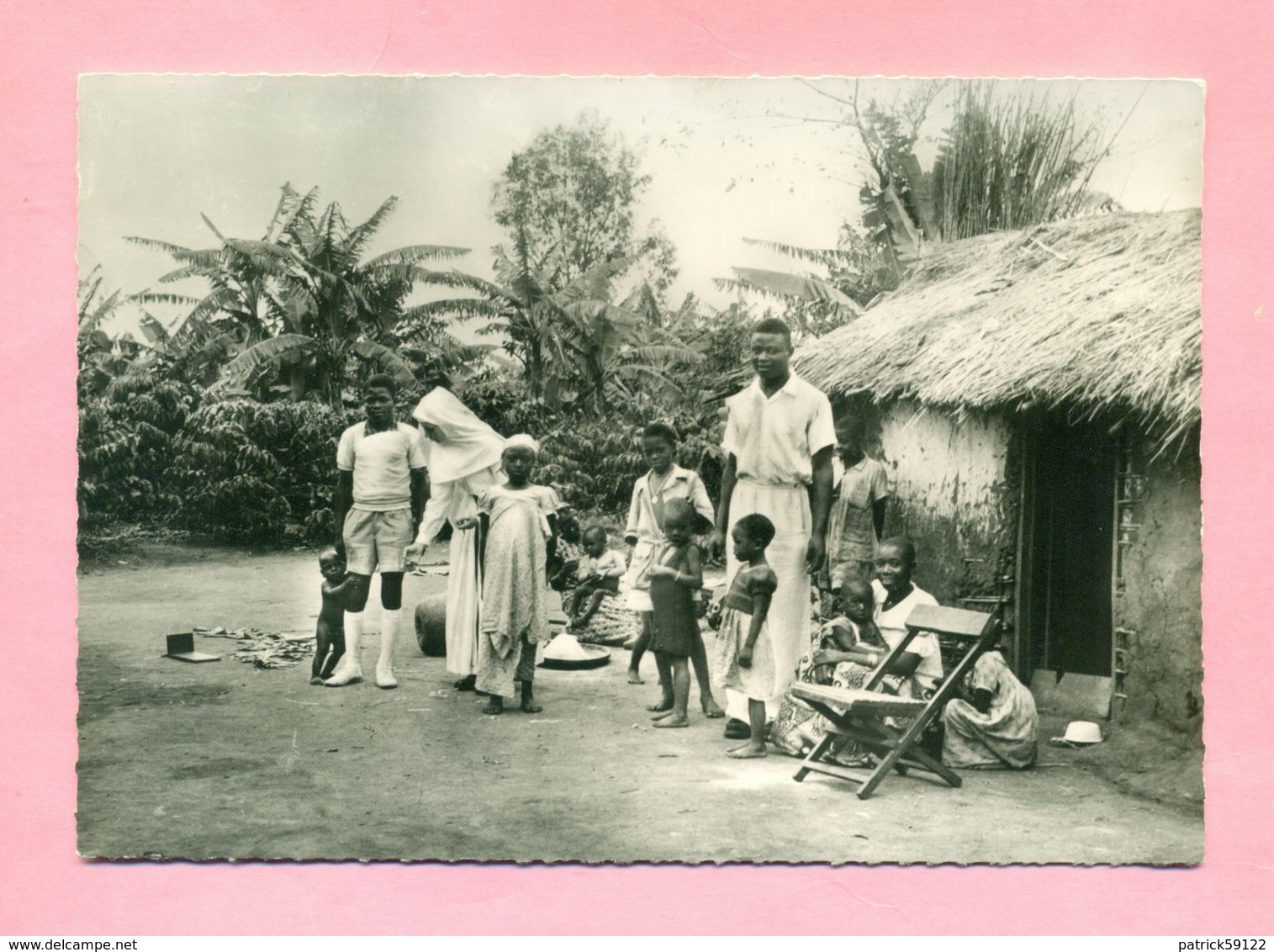 BENIN - OBLATES DE L'ASSOMPTION , RELIGIEUSES MISSIONNAIRES - VISITE AU VILLAGE INDIGENE - MISSION - Benin