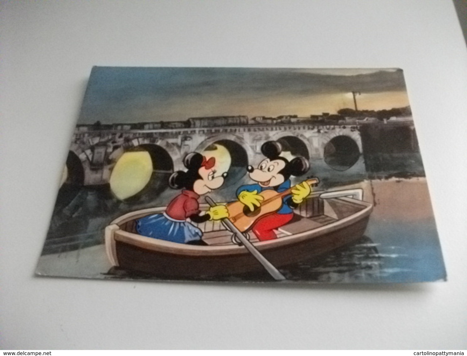 WALT DISNEY  TOPOLINO MINNI IN BARCA PONTE - Altri & Non Classificati