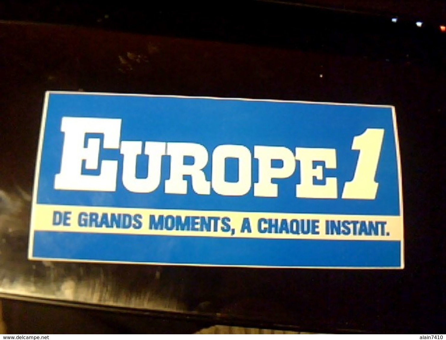 Autocollant  Publicite Radio Europe 1 De Grands Moments A Chaques Instants - Adesivi