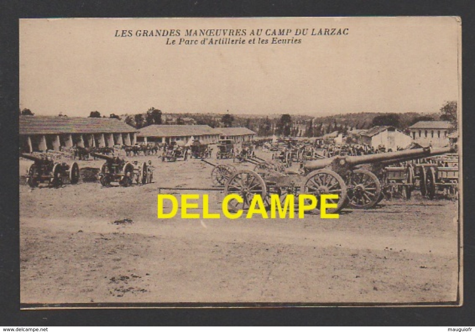 DF / MILITARIA / CAMP DU LARZAC / LE PARC D' ARTILLERIE ET LES ÉCURIES / CIRCULÉE EN 1929 - Barracks