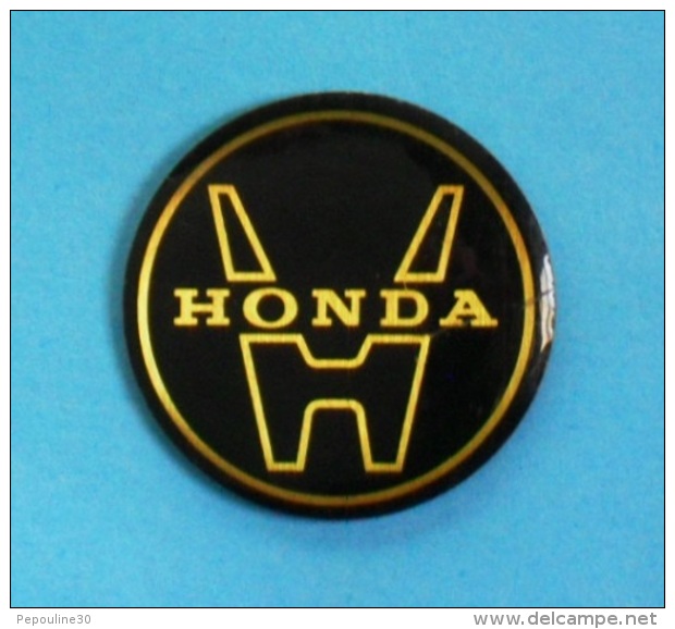 1 PIN'S //   ** LOGO ** HONDA ** - Honda