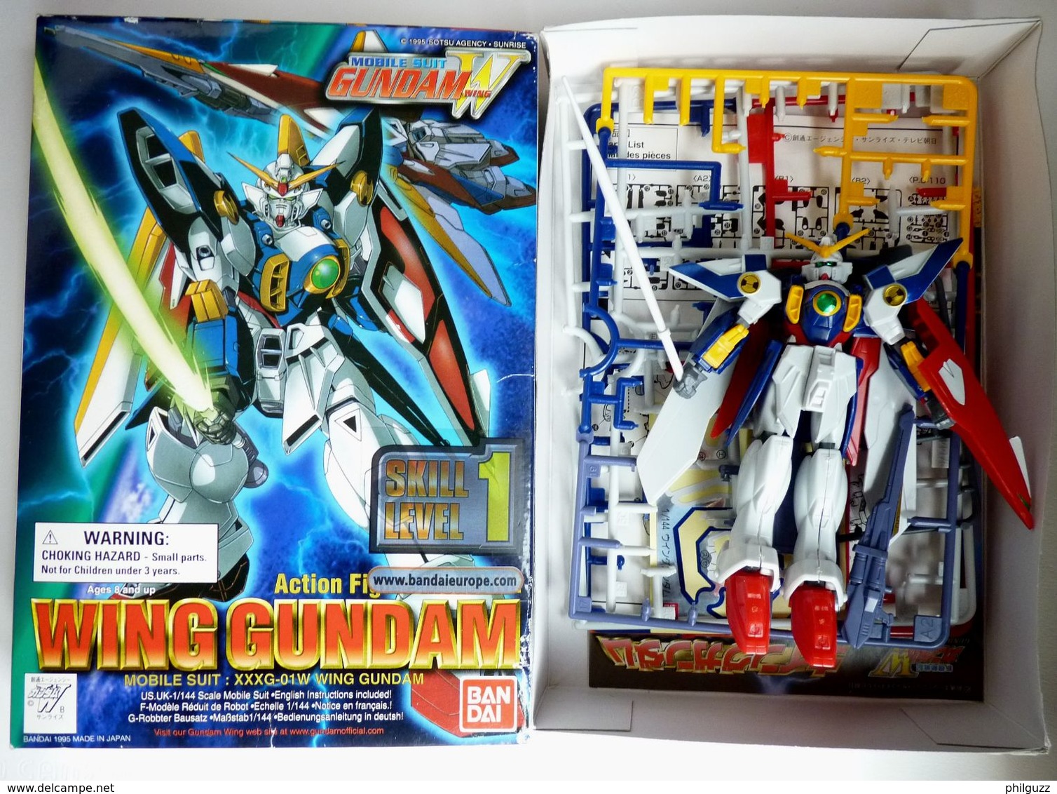 Boîte WING GUNDAM MOBILE SUIT BANDAI 1/144 XXXG-00W0 Avec Boîte Figurine Montée - Other & Unclassified