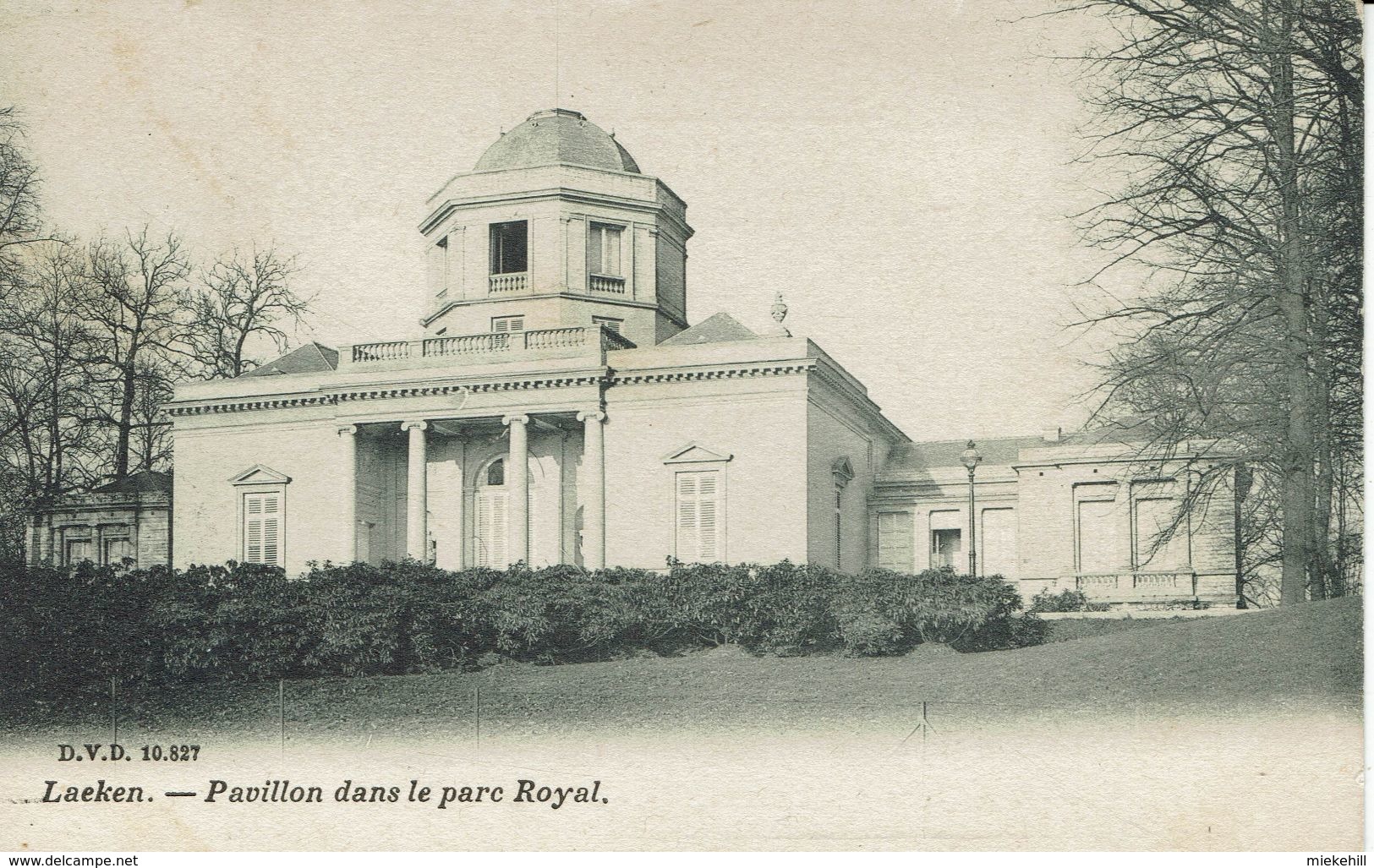 BRUXELLES-LAEKEN-PAVILLON DANS LE PARC ROYAL - Laeken