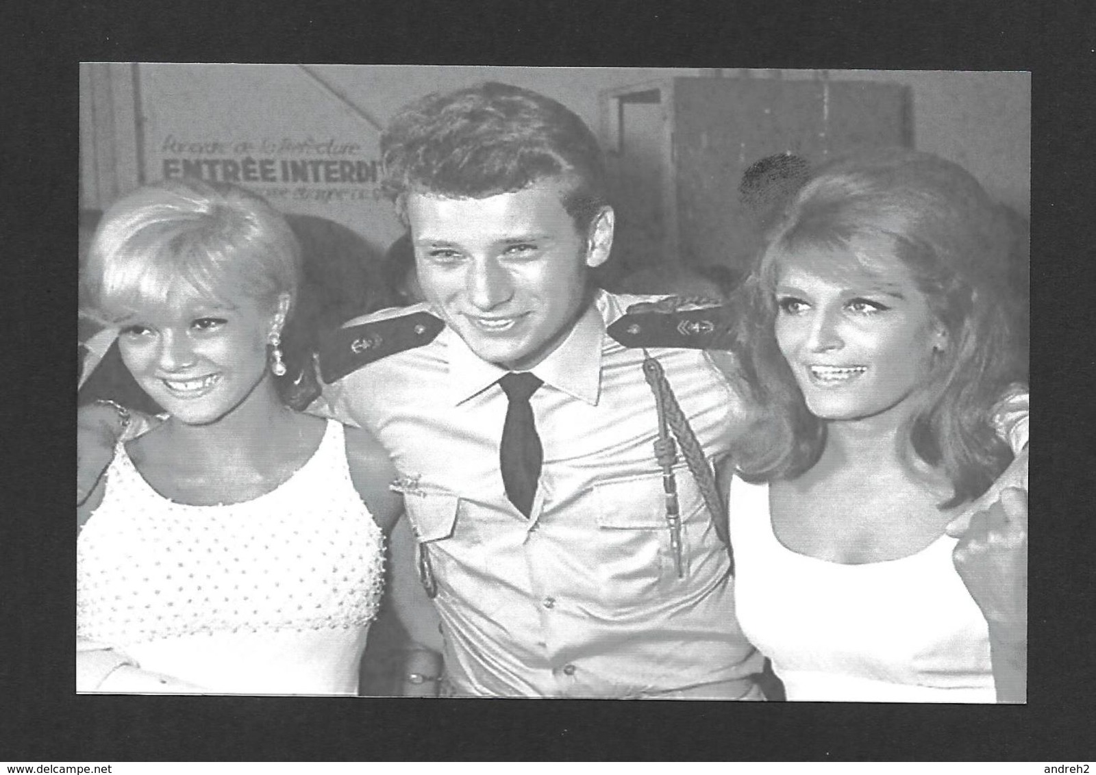 ARTISTES - ACTRICES DE CINÉMA ET CHANTEUSE  LA JOLIE SYLVIE VARTAN ET JOHNNY HALLYDAY AINSI QUE DALIDA EN FRANCE EN 1964 - Schauspieler