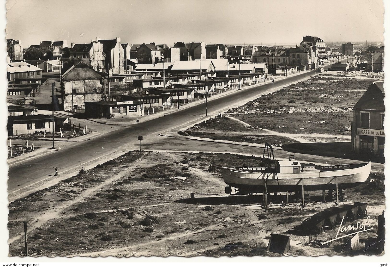 SAINT NAZAIRE     RUE  HENRI  GAUTHIER  ET  LES  BAINGALOWS - Saint Nazaire