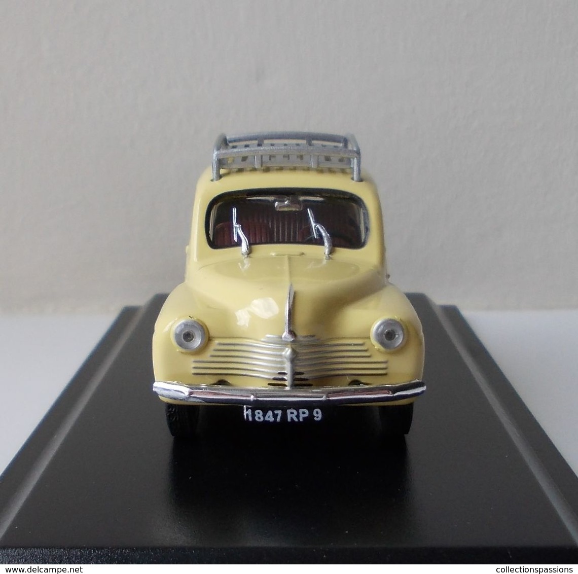 - RENAULT 4 CV - 1947 - - Eligor