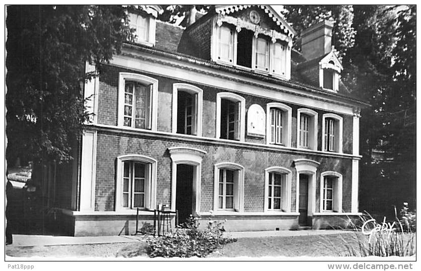 14 - LISIEUX : Les Buissonnets - CPSM Dentelée Noir Et Blanc Format CPA - Calvados - Lisieux