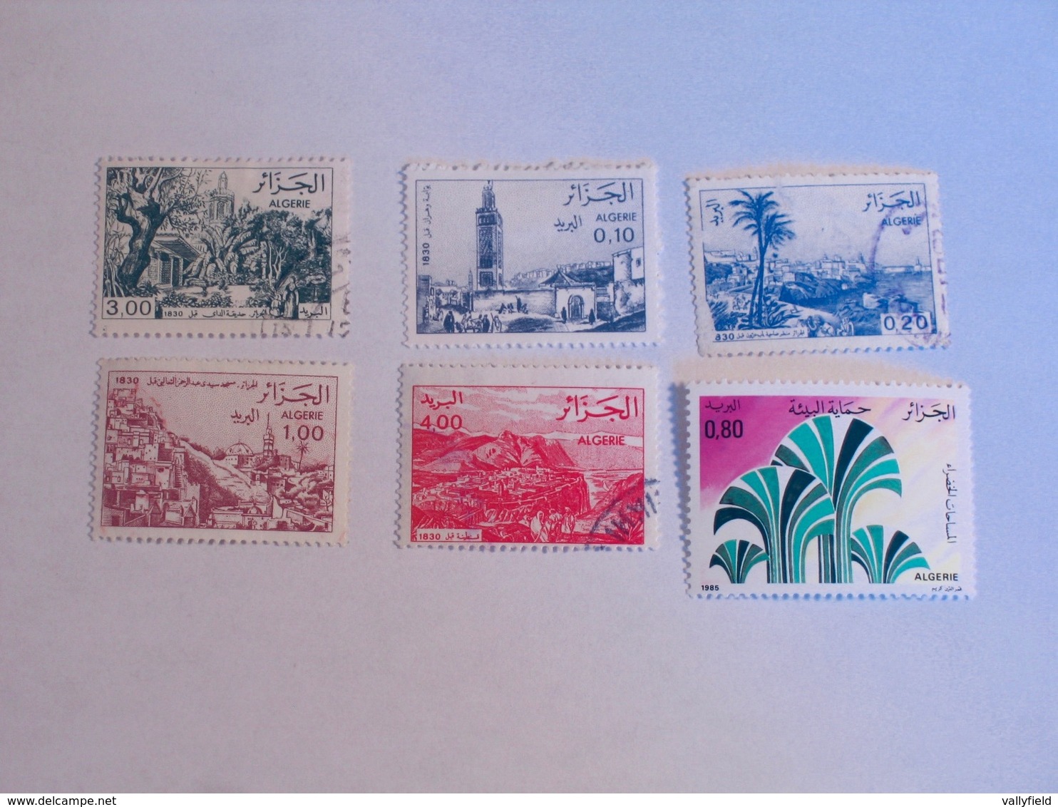 ALGÉRIE   1982-85    LOT# 18 - Algerien (1962-...)