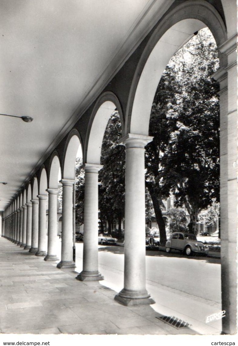 Mulhouse Les Arcades Avenue Du Marechal Joffre 1956 CPM Ou CPSM - Mulhouse