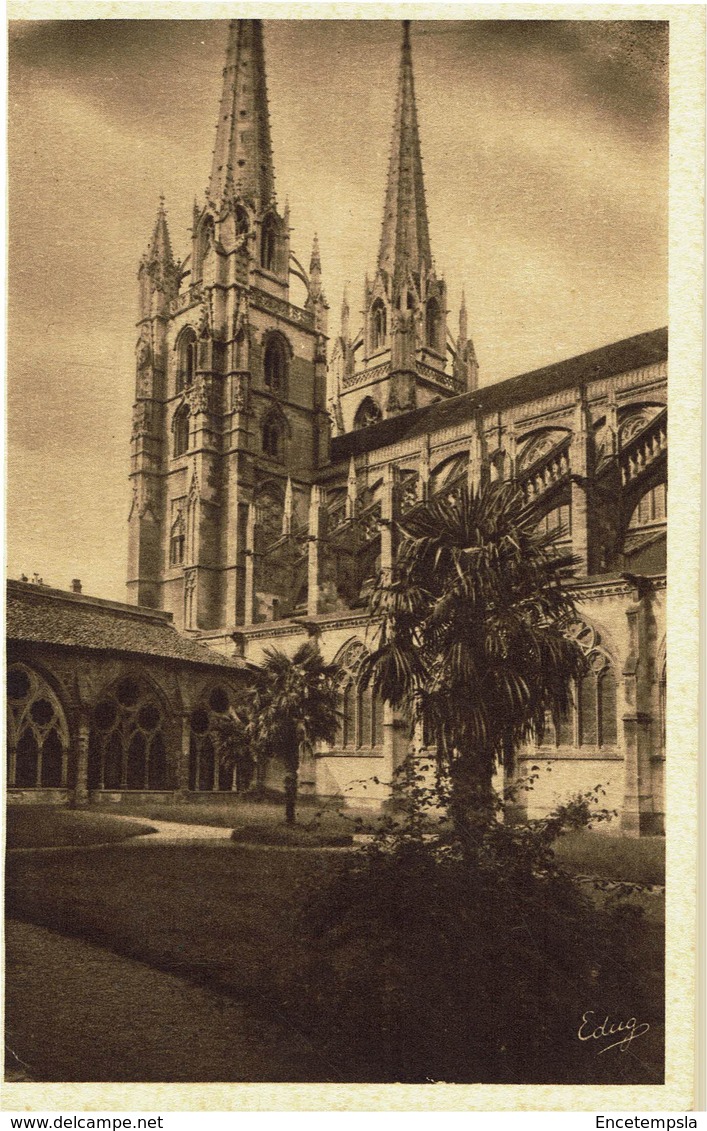 CPA - Carte Postale -- FRANCE - BAYONNE - Sa Cathédrale Et Le Cloître   (iv 546) - Bayonne