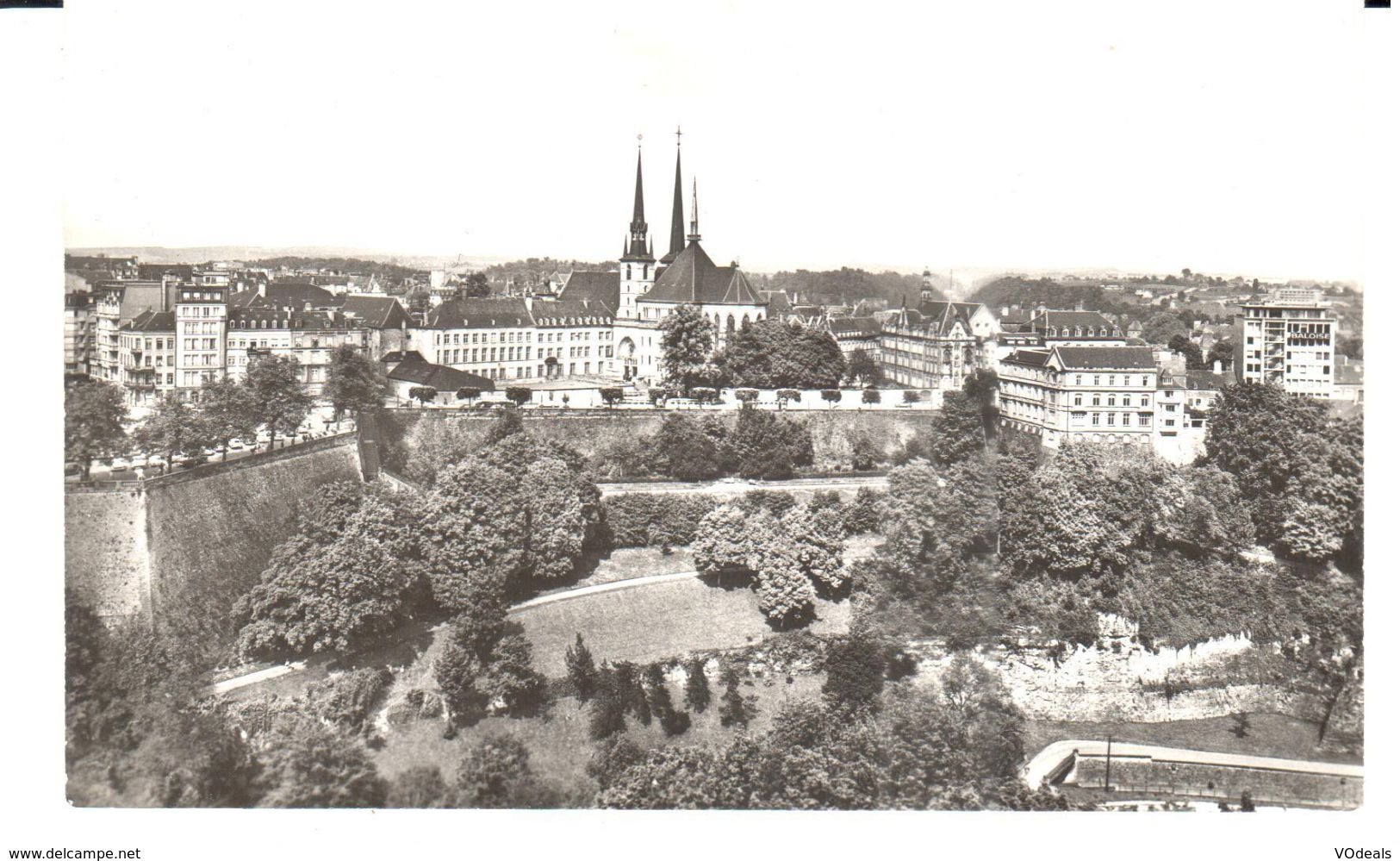 Luxembourg-Ville - CPA - Le Boulevard Roosevelt Et La Cathédrale - Luxembourg - Ville